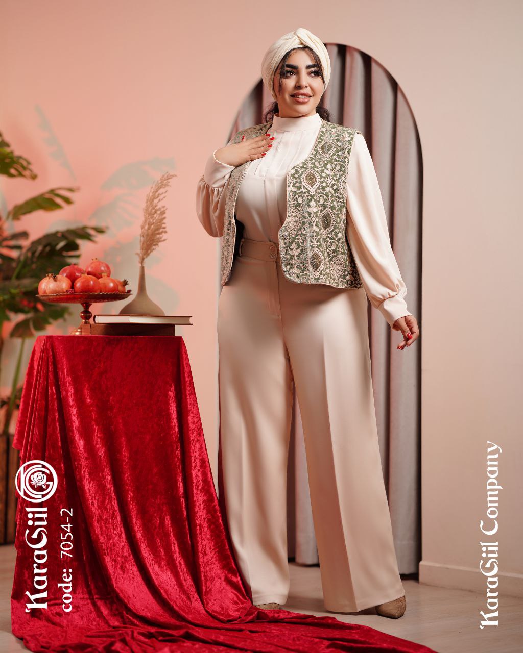 یلدایی سه تکه ۷۰۵۴